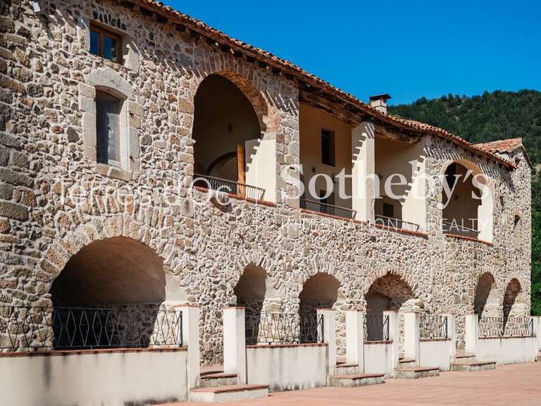 Maison Saint-Laurent-de-Cerdans - 7 chambres - 411m²