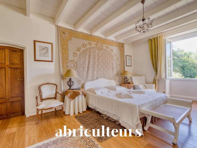 Maison Saint-Laurent-de-Cognac - 4 chambres - 270m²