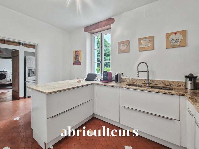 Maison Saint-Laurent-de-Cognac - 4 chambres - 270m²