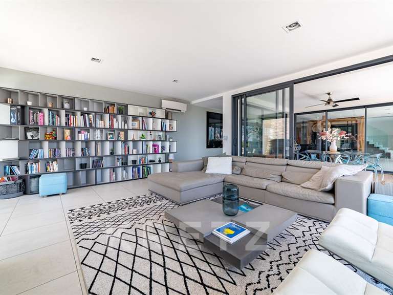 Maison Saint-Laurent-des-Arbres - 6 chambres - 250m²