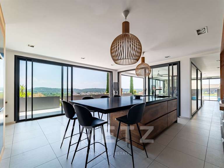 Maison Saint-Laurent-des-Arbres - 6 chambres - 250m²