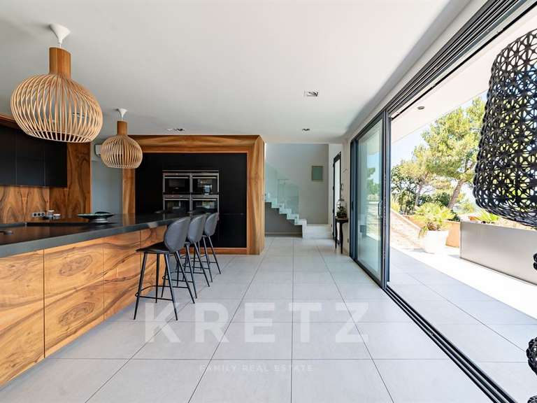 Maison Saint-Laurent-des-Arbres - 6 chambres - 250m²