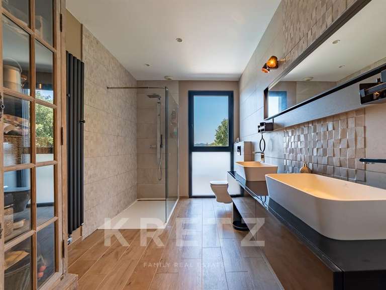 Maison Saint-Laurent-des-Arbres - 6 chambres - 250m²