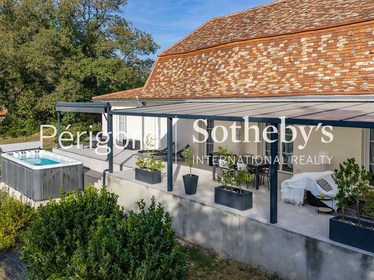 Maison Saint-Laurent-des-Hommes - 4 chambres - 265m²