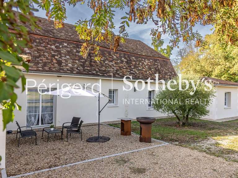 Maison Saint-Laurent-des-Hommes - 4 chambres - 265m²