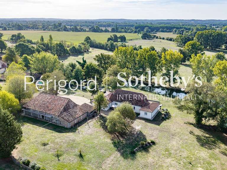 Maison Saint-Laurent-des-Hommes - 4 chambres - 265m²