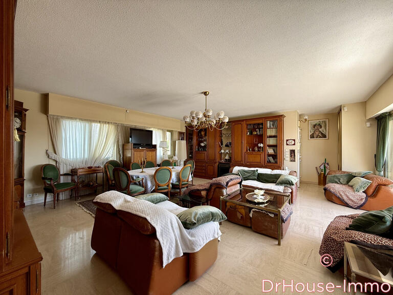 Appartement Saint-Laurent-du-Var - 3 chambres - 129m²