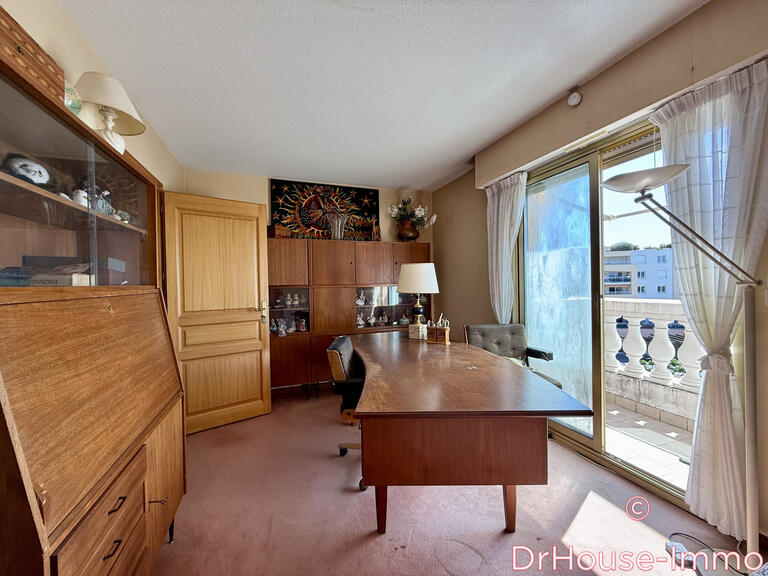 Appartement Saint-Laurent-du-Var - 3 chambres - 129m²