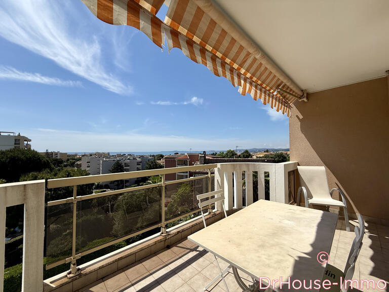 Appartement Saint-Laurent-du-Var - 3 chambres - 129m²