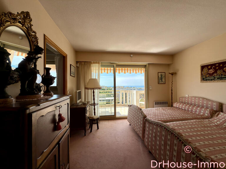 Appartement Saint-Laurent-du-Var - 3 chambres - 129m²