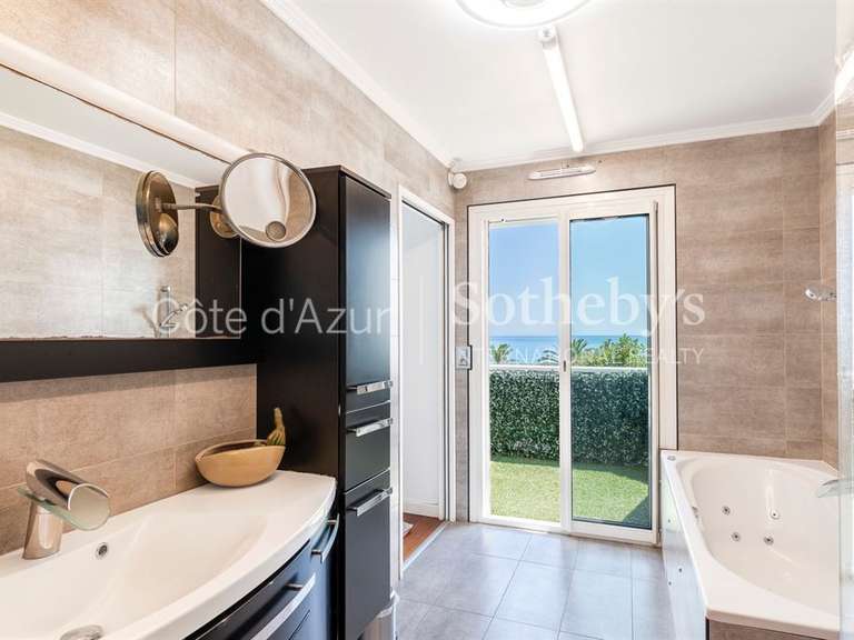 Appartement avec Vue sur mer Saint-Laurent-du-Var - 3 chambres - 112m²
