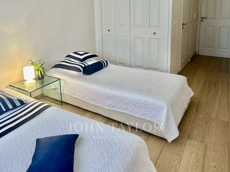 Apartment with Sea view Saint-Laurent-du-Var - 3 bedrooms - 156m²