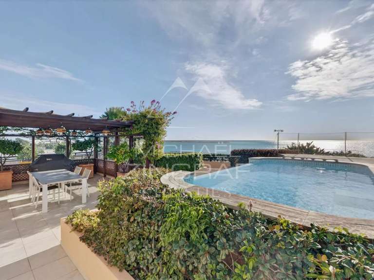 Appartement Saint-Laurent-du-Var - 4 chambres - 241m²