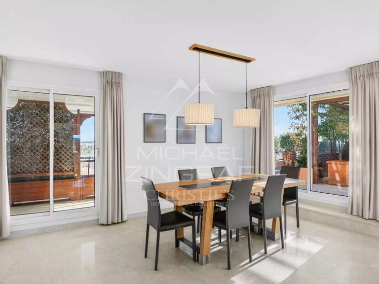 Appartement Saint-Laurent-du-Var - 4 chambres - 241m²