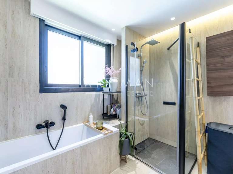 Appartement Saint-Laurent-du-Var - 92m²