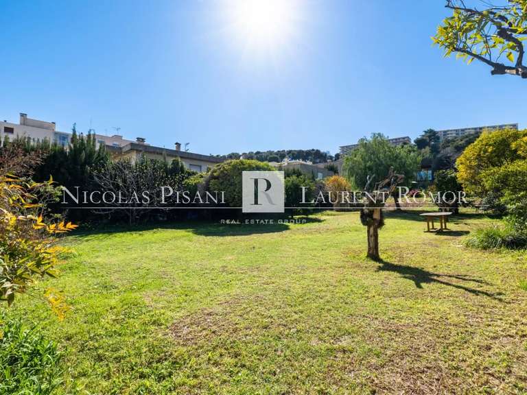 Maison Saint-Laurent-du-Var - 4 chambres - 184m²