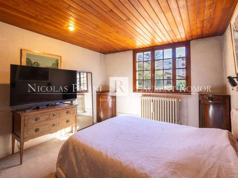 Maison Saint-Laurent-du-Var - 4 chambres - 184m²