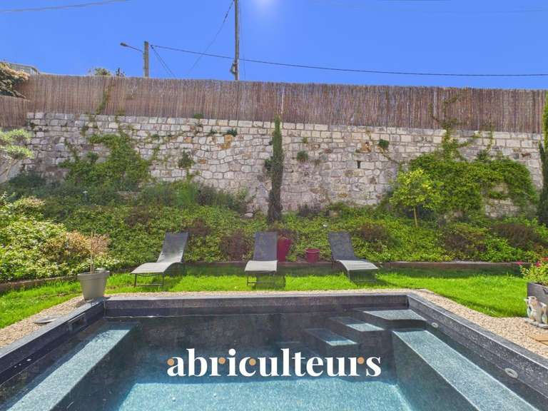 Maison Saint-Laurent-du-Var - 3 chambres - 117m²