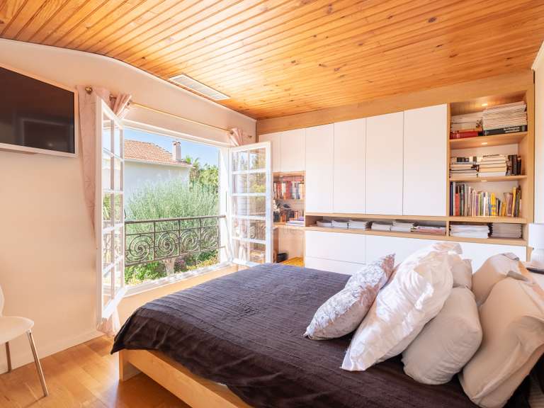Maison Saint-Laurent-du-Var - 5 chambres - 156m²