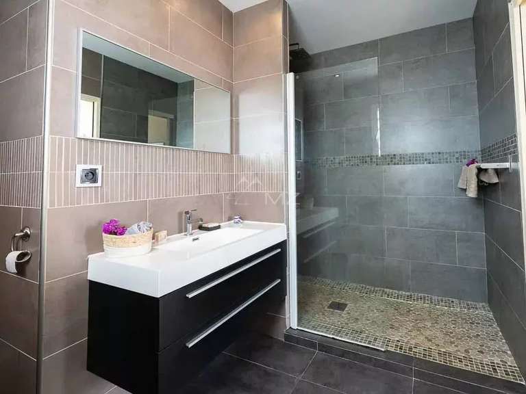 Villa Saint-Leu - 4 chambres - 202m²