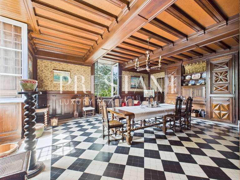 Maison Saint-Loubès - 6 chambres - 400m²