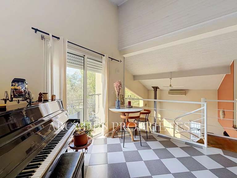Maison Saint-Loubès - 4 chambres - 190m²