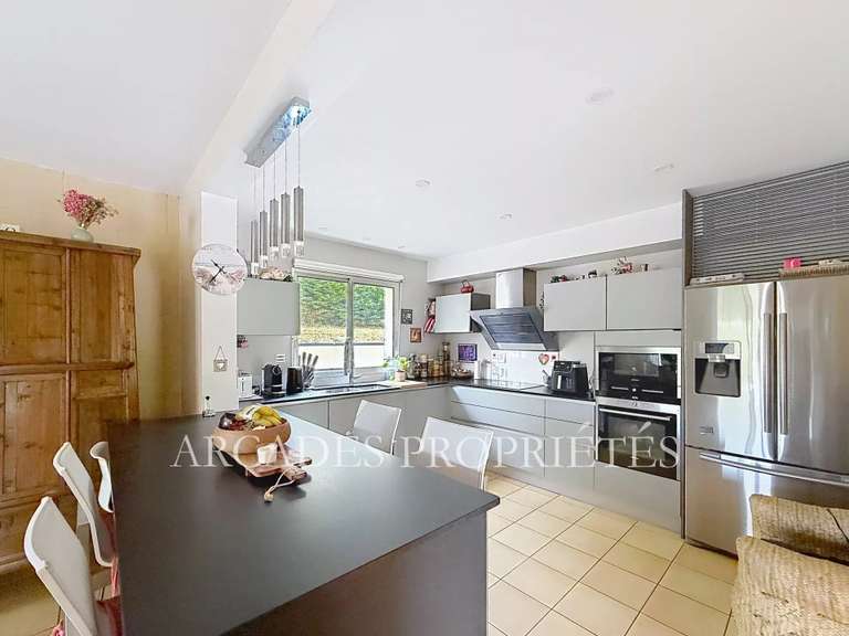 Maison Saint-Loubès - 4 chambres - 190m²
