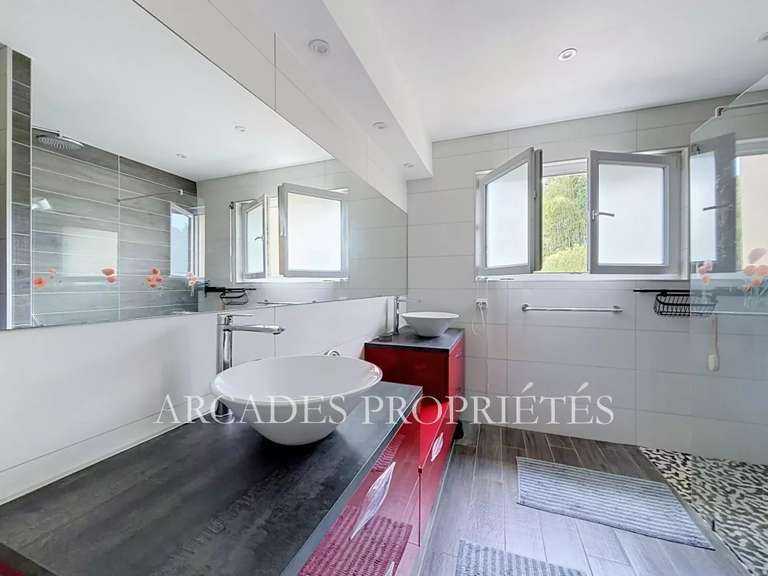 Maison Saint-Loubès - 4 chambres - 190m²