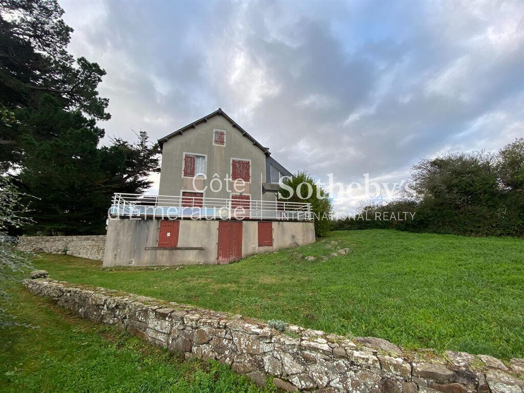House Saint-Lunaire