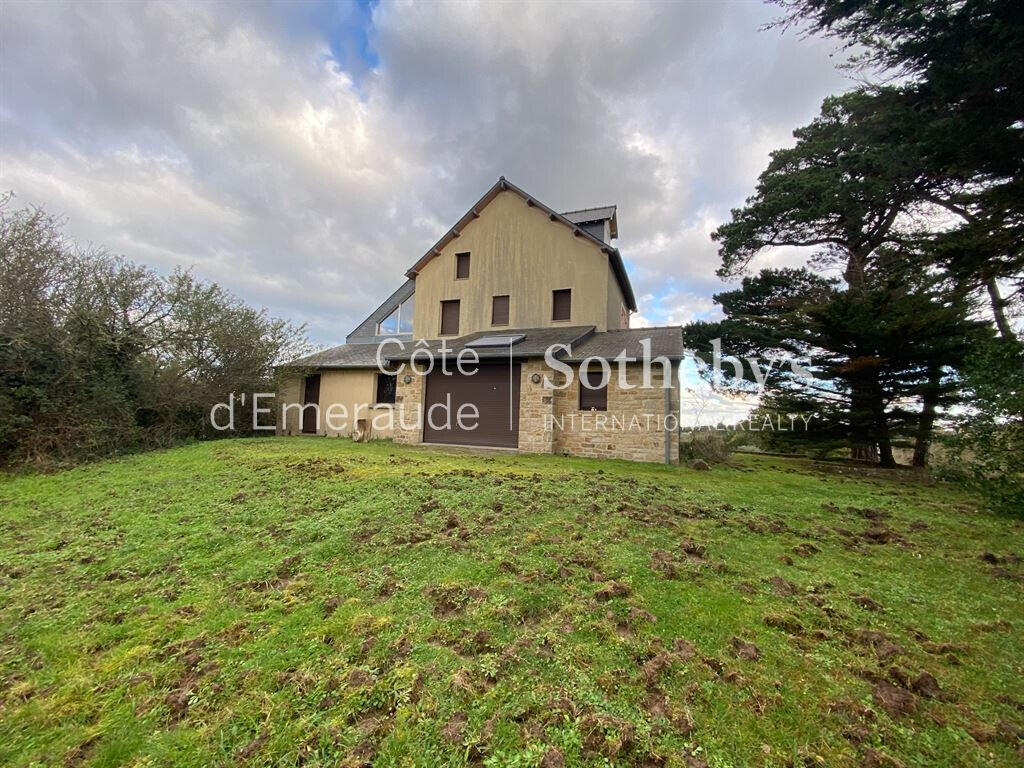 House Saint-Lunaire