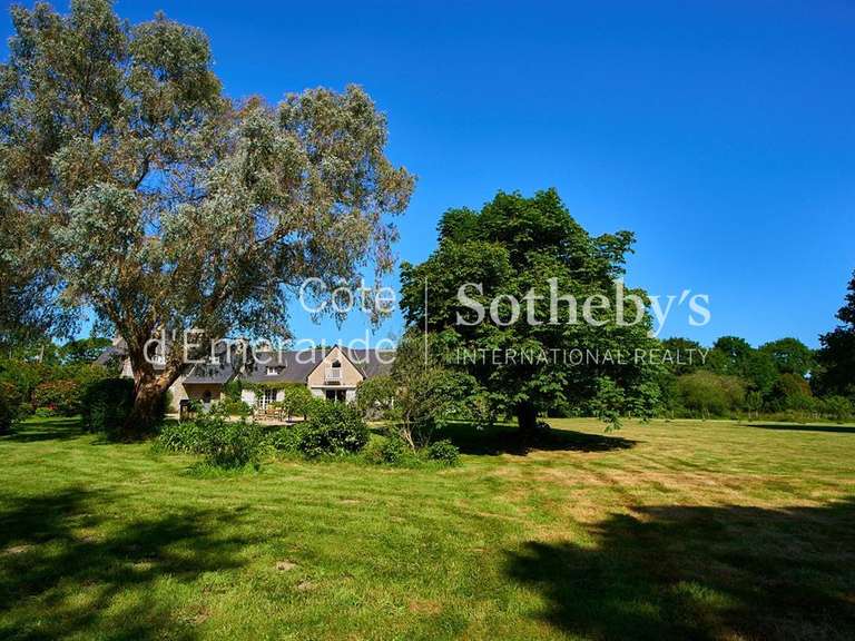 Maison Saint-Lunaire - 6 chambres - 276m²