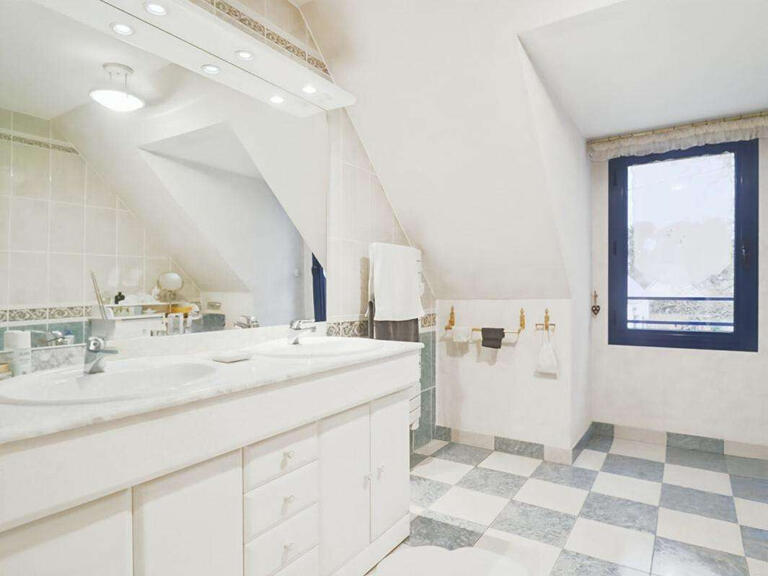 Maison Saint-Lyphard - 5 chambres
