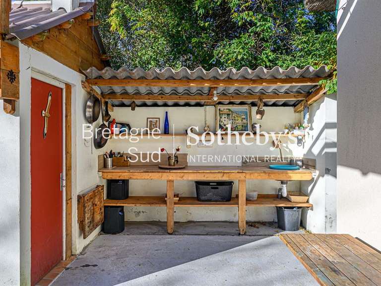 House Saint-Lyphard - 5 bedrooms - 304m²