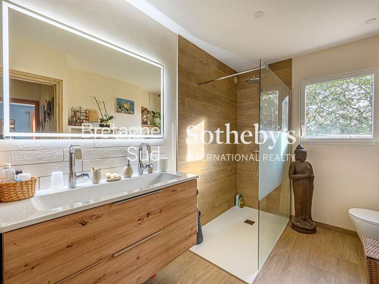 House Saint-Lyphard - 5 bedrooms - 304m²