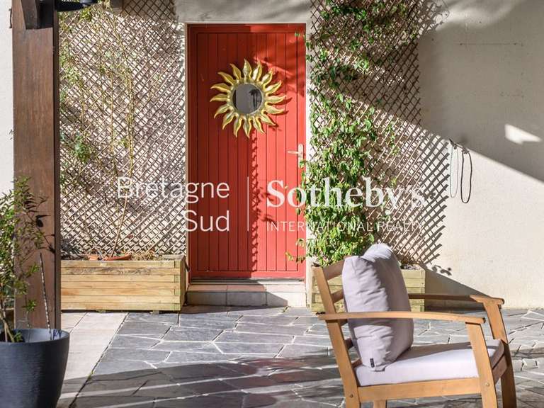 House Saint-Lyphard - 5 bedrooms - 304m²