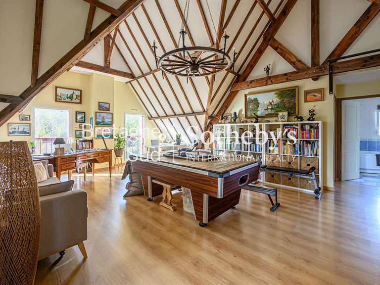 House Saint-Lyphard - 5 bedrooms - 304m²