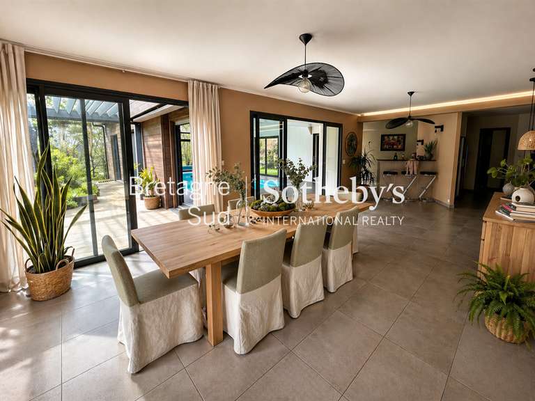 Maison Saint-Lyphard - 4 chambres - 230m²