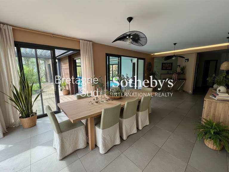 Maison Saint-Lyphard - 4 chambres - 230m²