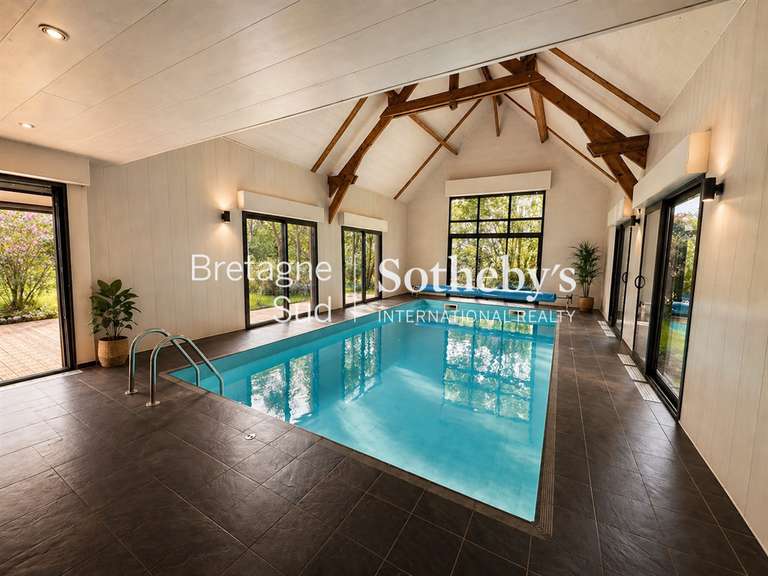 Maison Saint-Lyphard - 4 chambres - 230m²