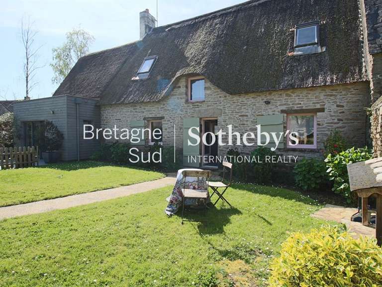 Maison Saint-Lyphard - 4 chambres - 212m²