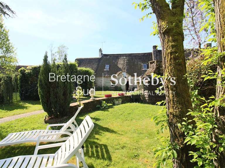 Maison Saint-Lyphard - 4 chambres - 212m²