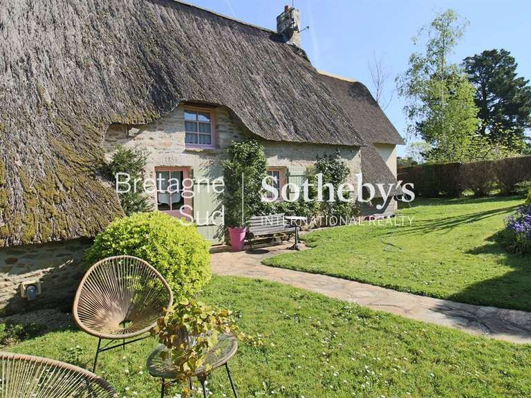 Maison Saint-Lyphard - 4 chambres - 212m²