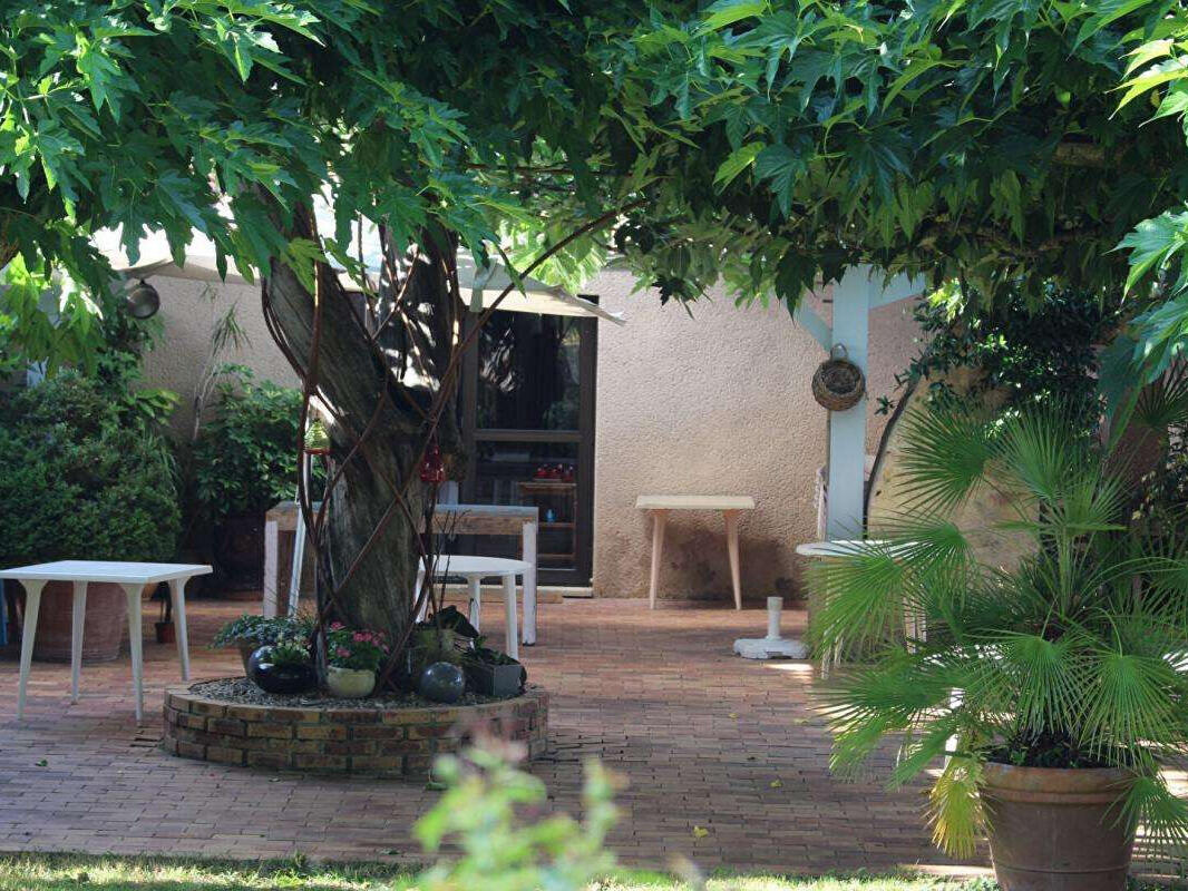Property Saint-Macaire
