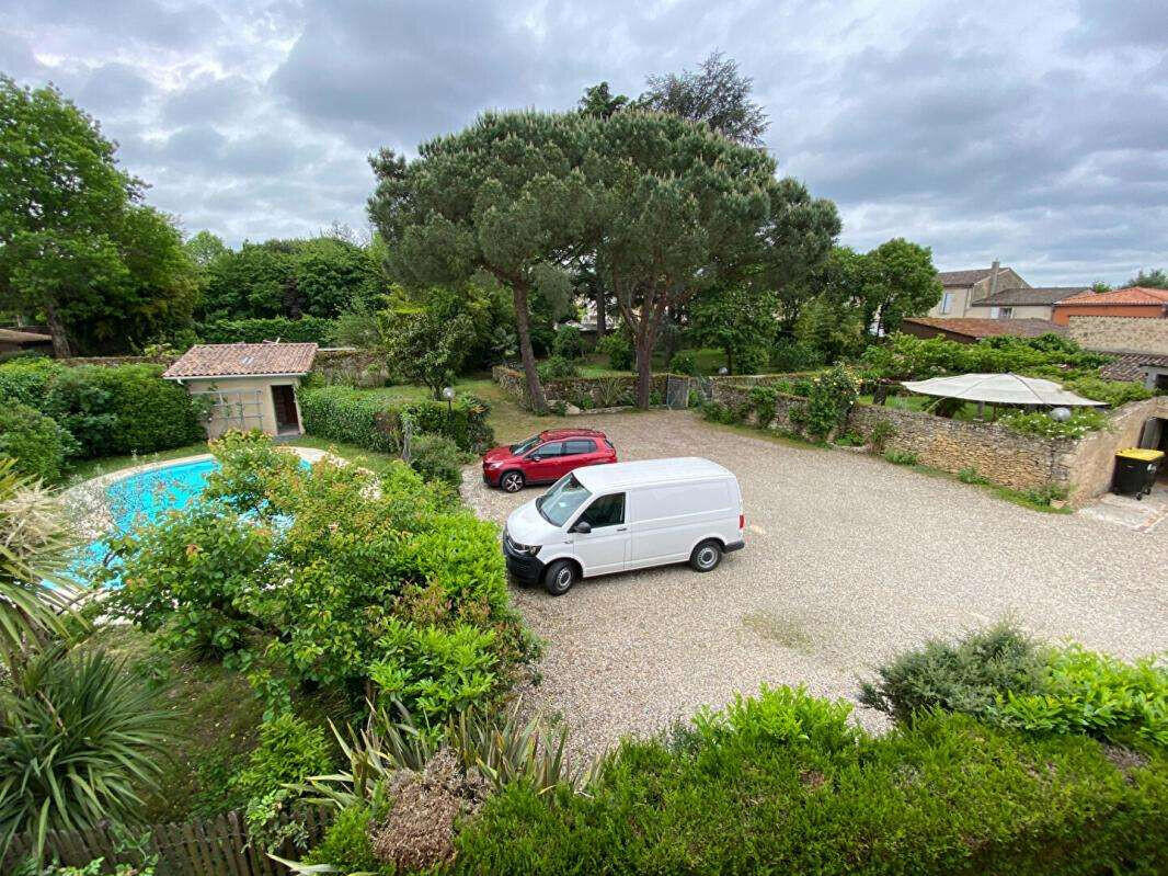Property Saint-Macaire