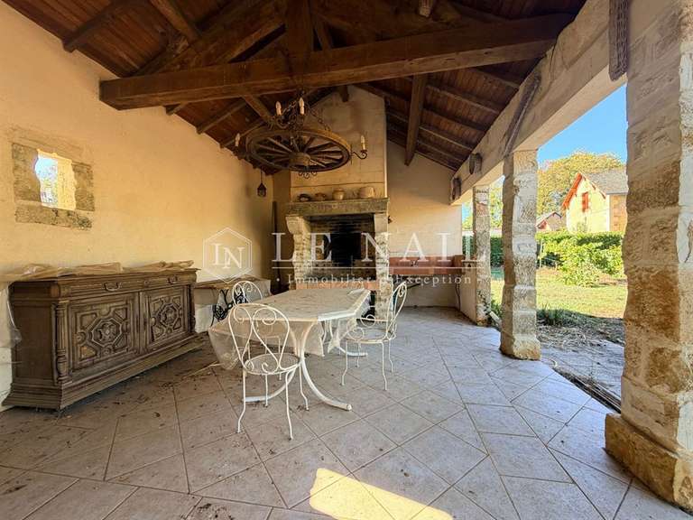 Castle Saint-Maixent-l'École - 6 bedrooms - 339m²
