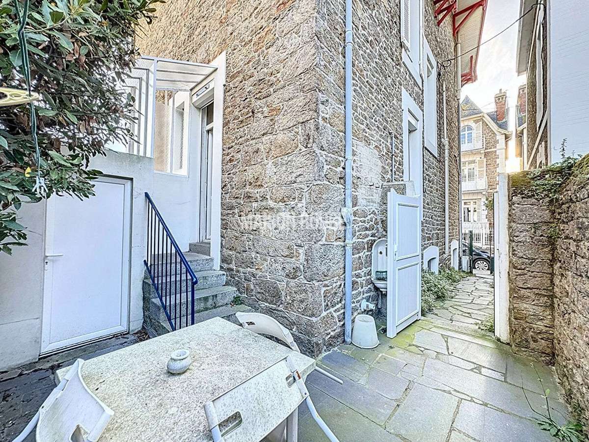 House Saint-Malo