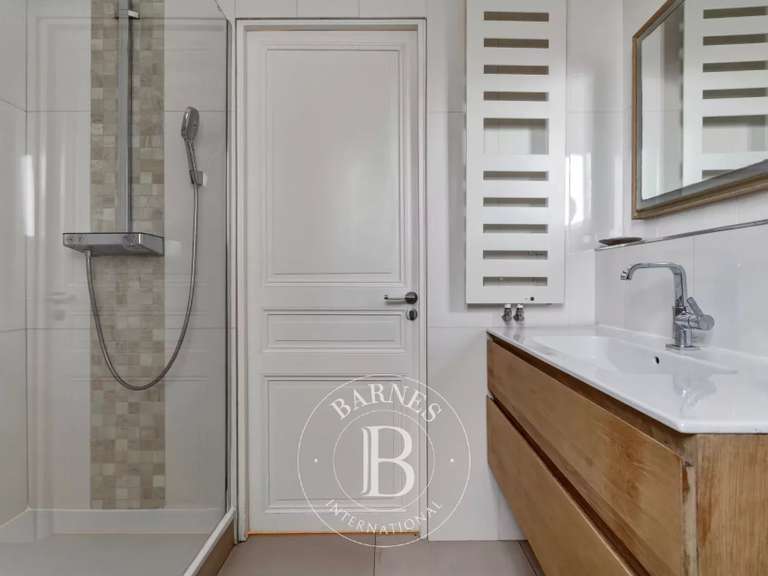 Apartment Saint-Mandé - 3 bedrooms - 118m²