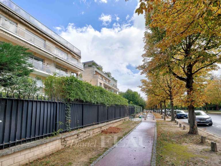 Appartement Saint-Mandé - 2 chambres - 77m²