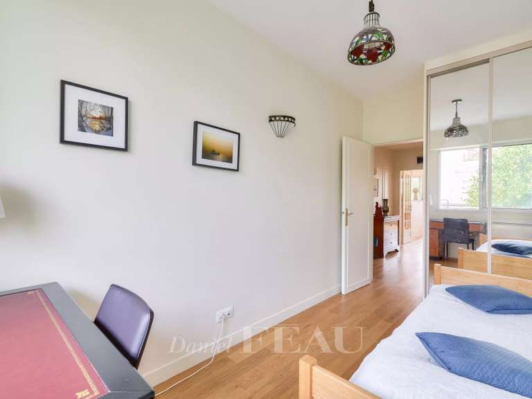 Appartement Saint-Mandé - 2 chambres - 77m²