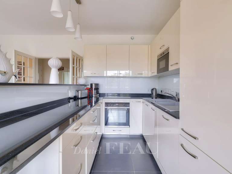 Appartement Saint-Mandé - 2 chambres - 77m²